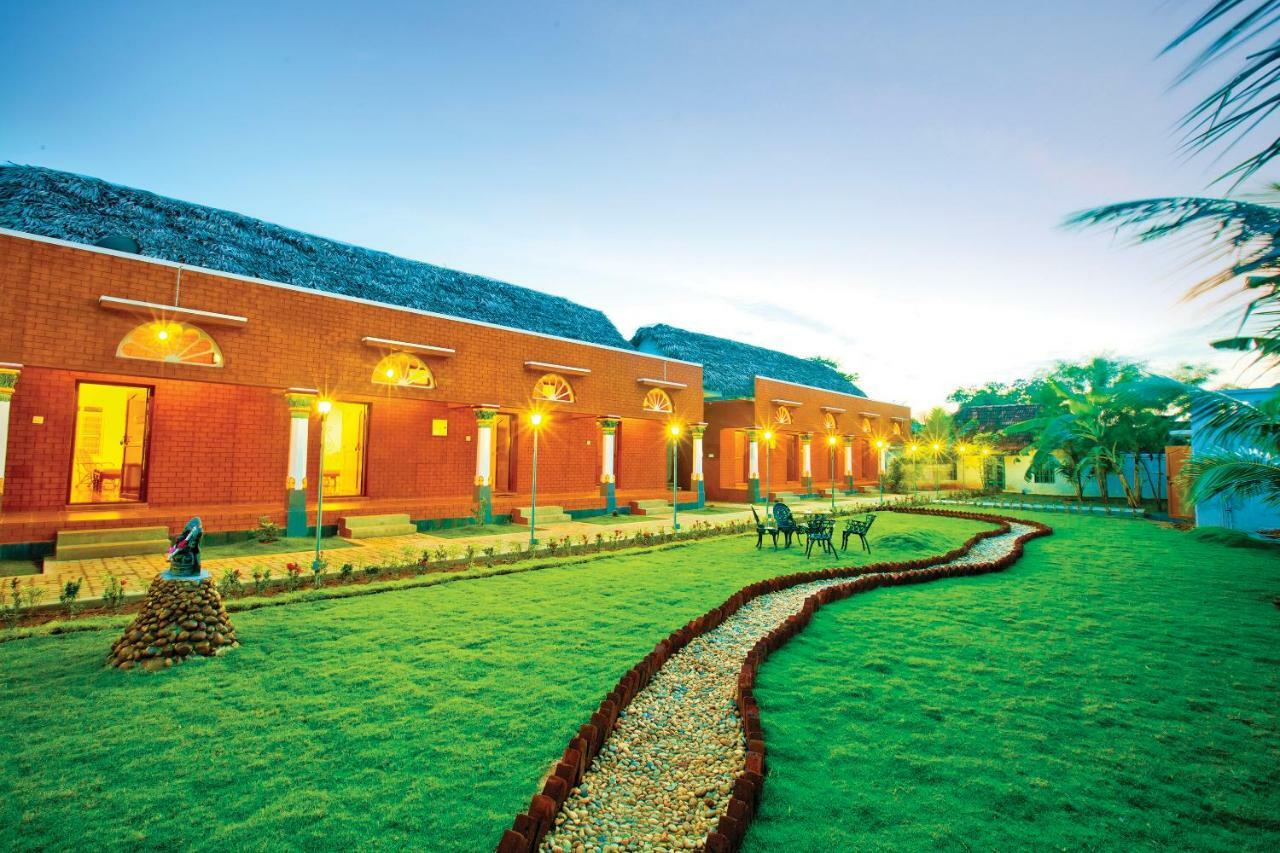 Chettinadu Court- Heritage View Kanadukattan Exterior photo