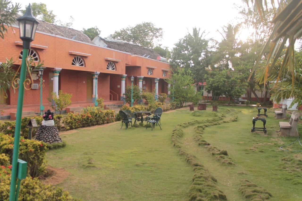 Chettinadu Court- Heritage View Kanadukattan Exterior photo